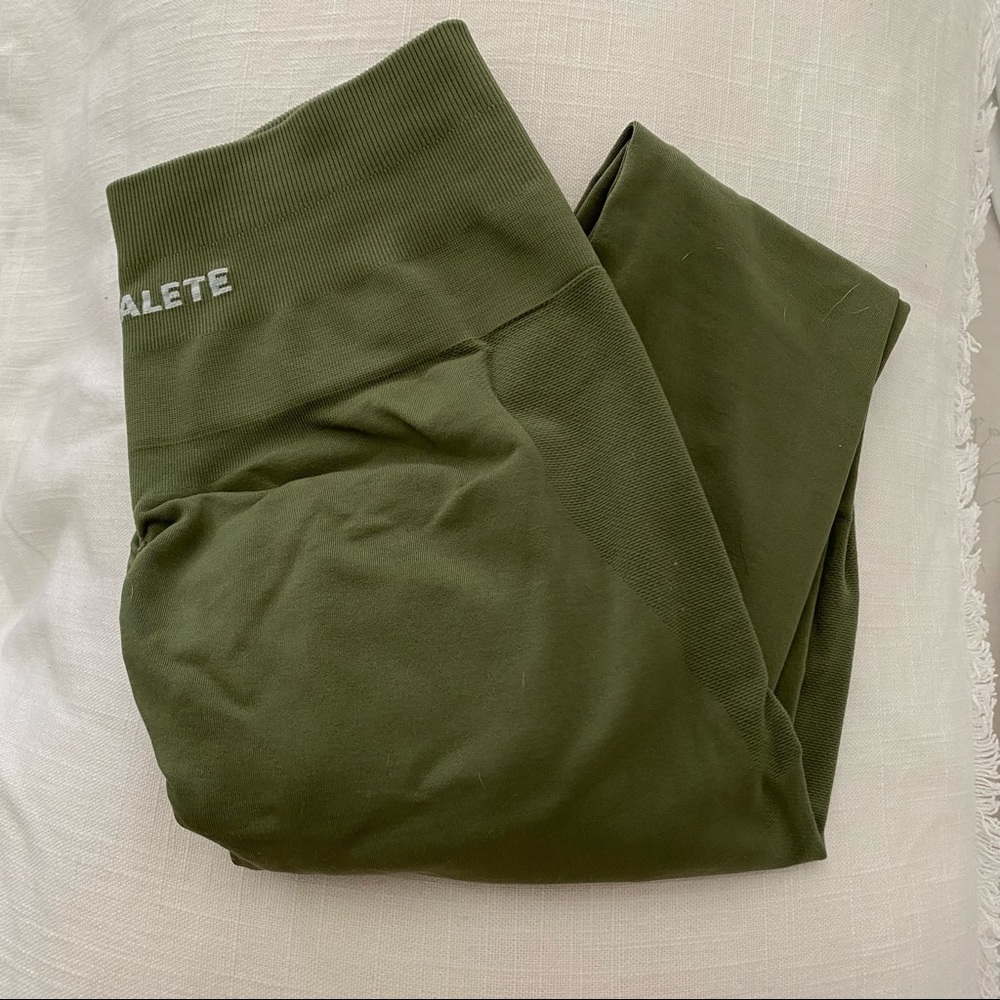 -SOLD- Amplify Leggings